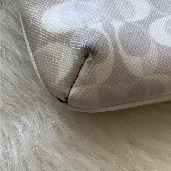 Coach | white patent leather monogram wristlet - Picture 5 of 16